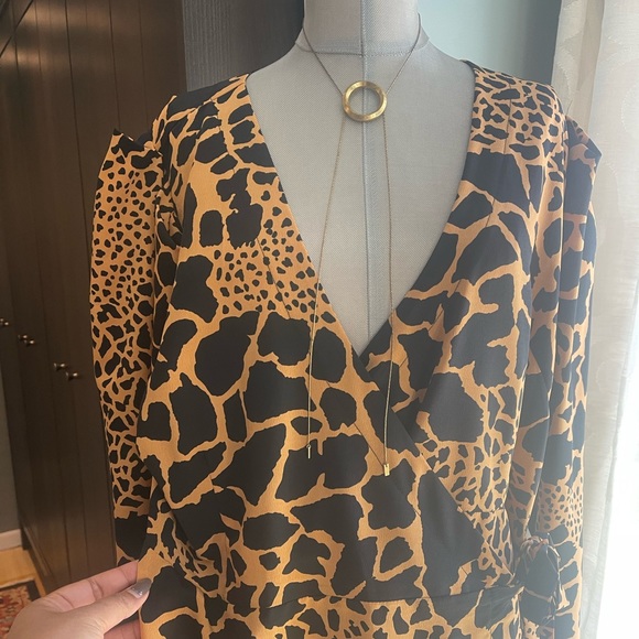 ASOS CURVE wrap mini dress with extreme sleeves in animal print - Picture 9 of 11